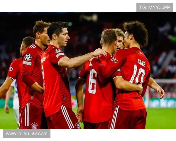 拜仁高压逼抢战术解析：全场压迫创造进攻机会